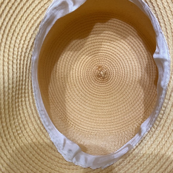 Beautiful Dress / Church Hat main image 3